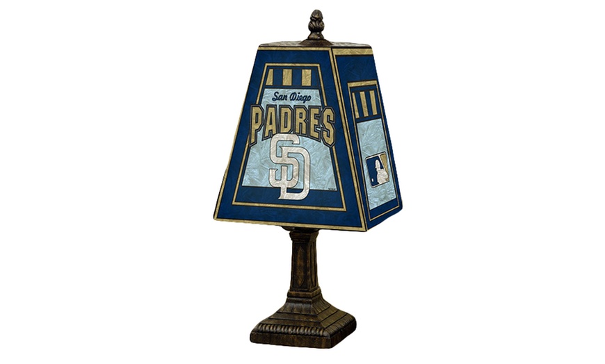 MLB 14 Art Glass Table Lamp Groupon Goods   C870x524 