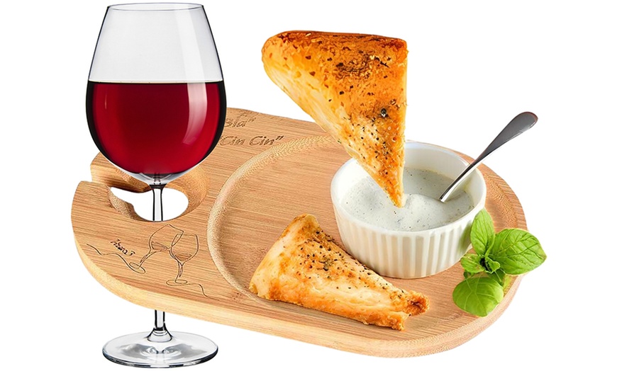 Image 1: Set di 2 taglieri in bambù con portabicchiere