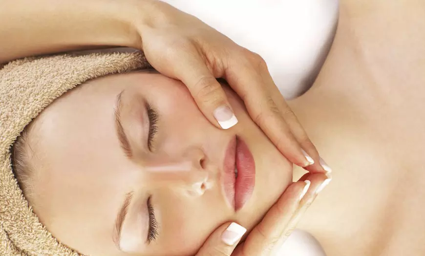 Image 1: 105-Min Relaxation Pamper Package