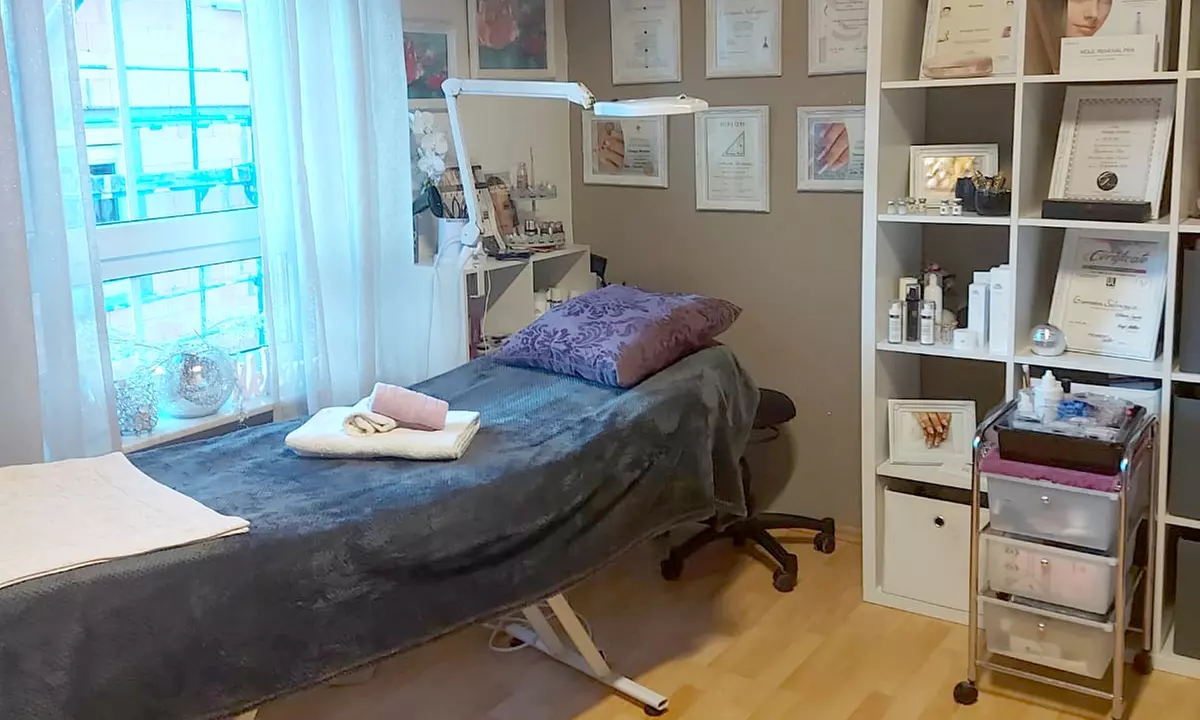 Permanent Make-up für Ober- oder Unterlid, Lippenkontur o. Augenbrauen