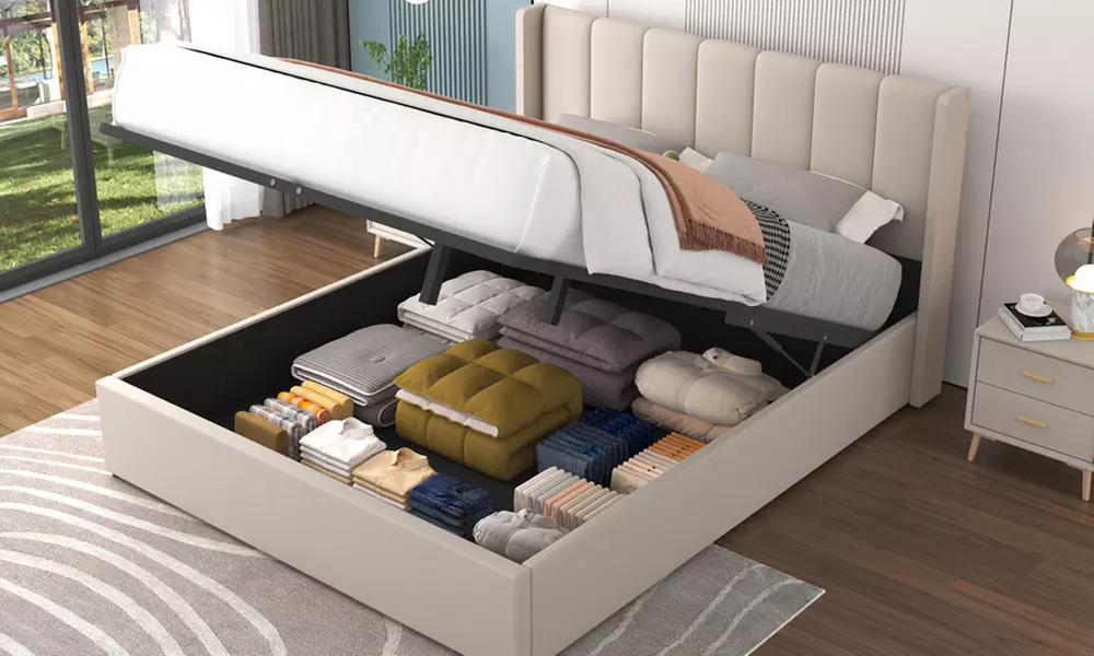 Lit design "Carson" de Kocoon avec coffre de rangement en velours