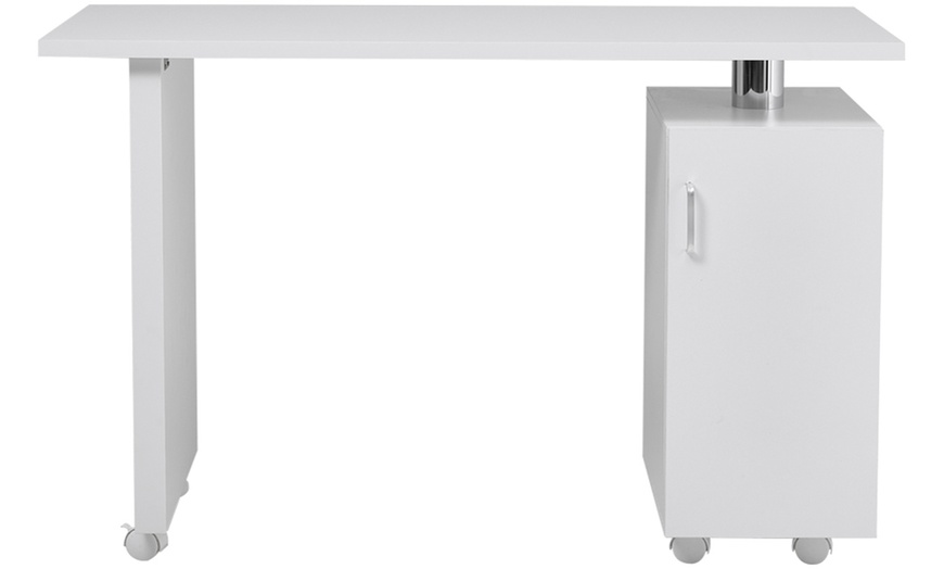 Image 3: Manicure Table with Ample Storage and Mobility