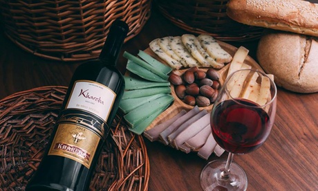 Degustazione di vino georgiano con tagliere misto per 2 o 4 persone da Winery Khareba (sconto fino a 57%)