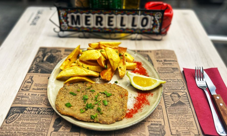 Image 5: Siente los sabores argentinos con un menú de milanesas o parrillada