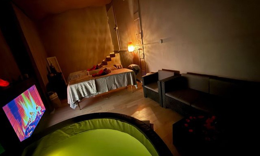 Image 2: Masaje en pareja a elegir de 30 o 60 minutos