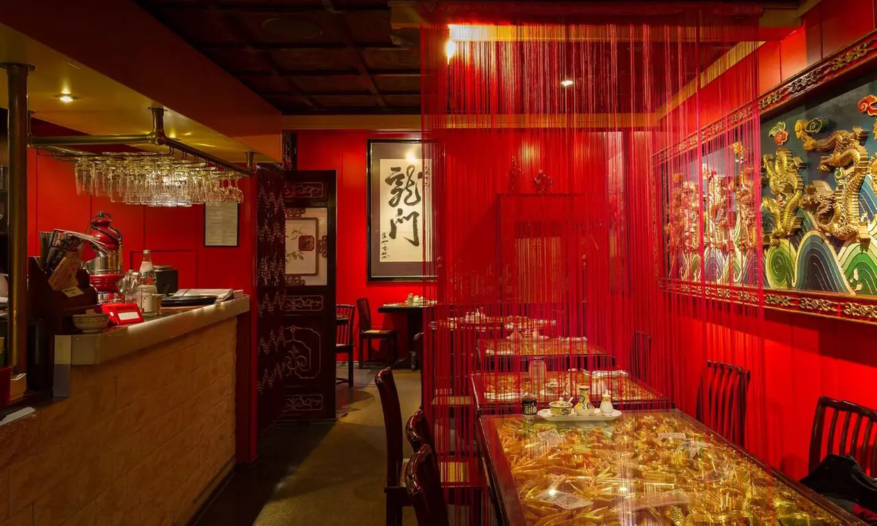 Peking-Ente serviert als 4-Gänge-Menü inkl. Aperitif für 4 Personen