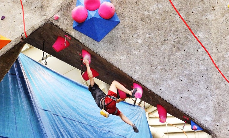 Image 7: Up to 32% Off Indoor Climbing Packages at Peak Experiences