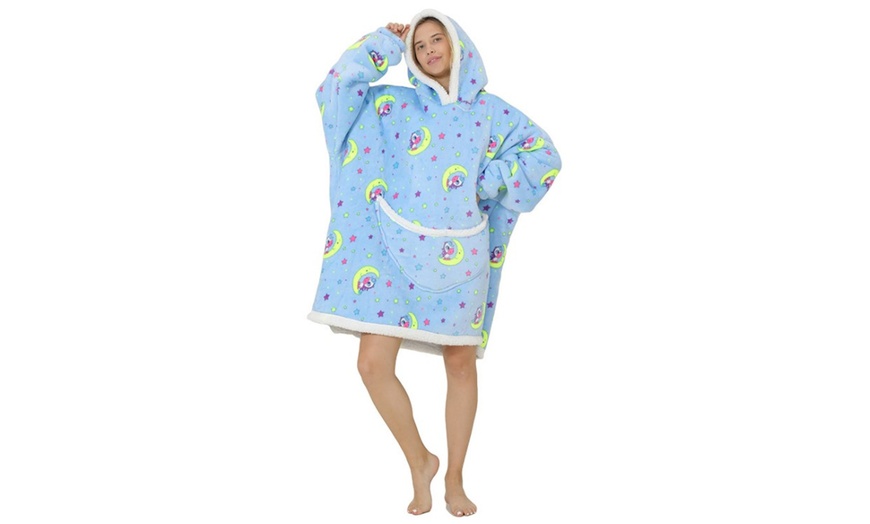 Image 6: Oversized Blanket Hoodie