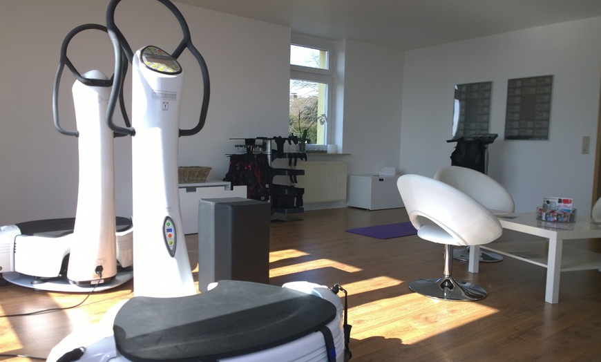 Image 2: Power Plate mit Personal-Trainer