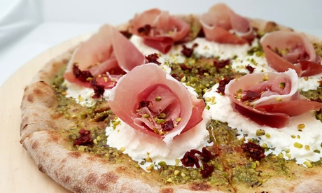 Menu pizza con dolce e birra per 2 o 4 persone al Fusion Pizzeria Braceria Ristorante Bistrò (sconto fino a 64%)