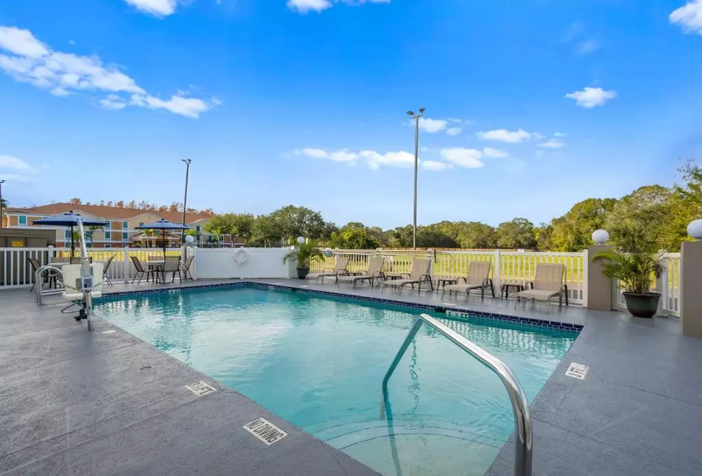 Stay at SPOT X Hotel Tampa Bay by The Red Collection in Wesley Chapel, FL - Primary Image