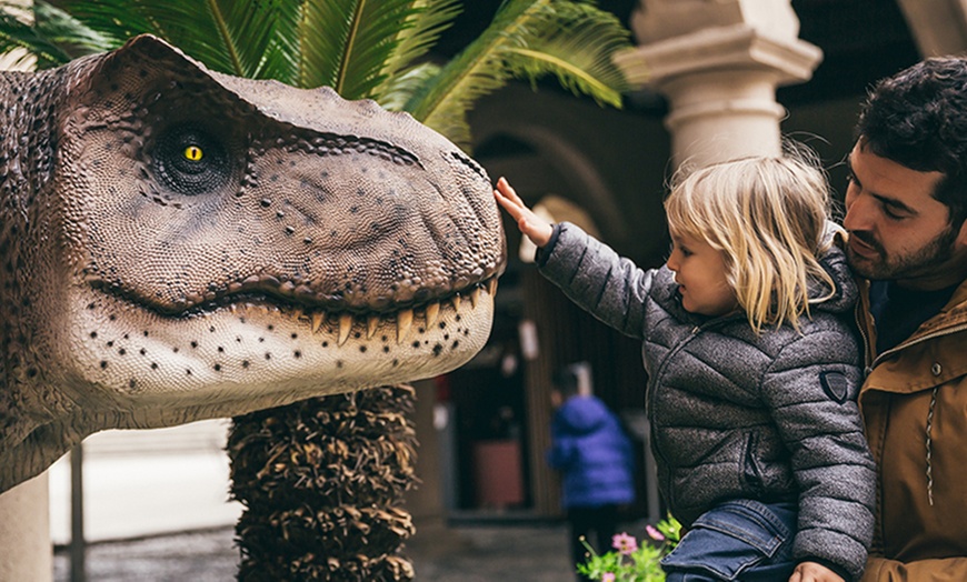 Image 2: Expo Dino: entradas para niños o adultos en fechas a elegir