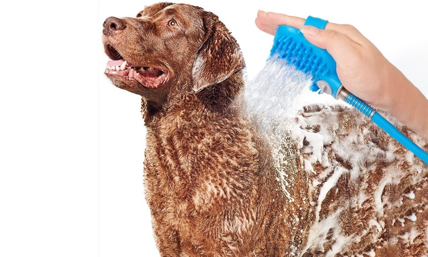 Image 2: Two-in-One Pet Shower Sprayer and Scrubber