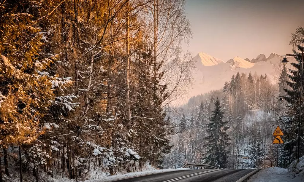 Białka Tatrzańska: 1-5 nocy z wyżywieniem i biletem do Term Bania