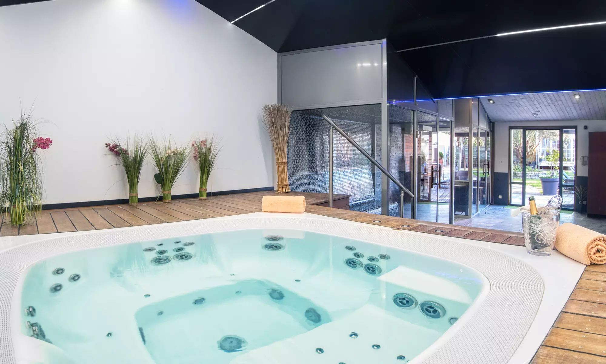 Ile-de-Ré : 1 à 3 nuits, pdj, cocktail, massage, vélo et spa en option