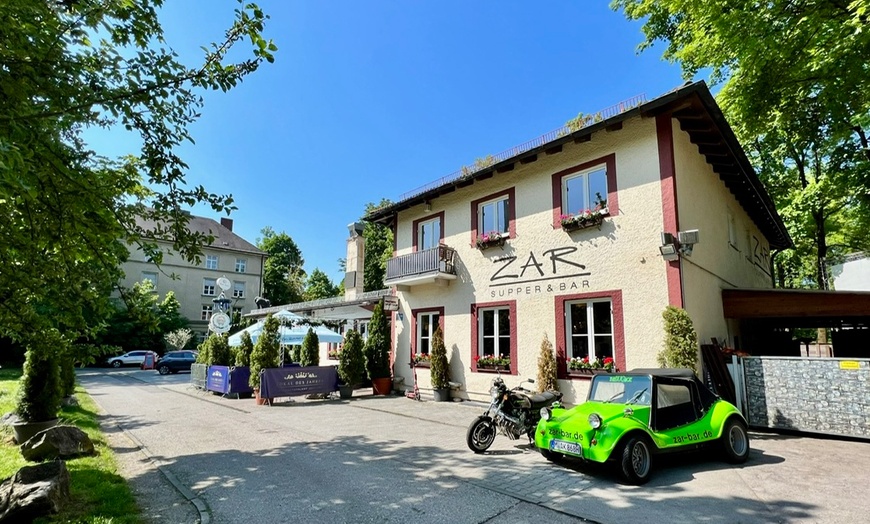 Image 4: Cocktail nach Wahl inkl. Fingerfood für 2 oder 4 Personen in München