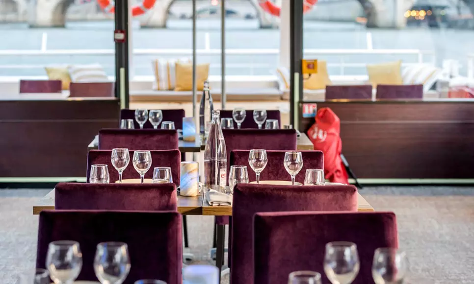 Formule déjeuner ou dîner croisière au choix sur la Seine