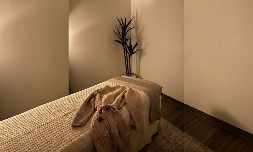 Image 5: Luxury Spa Days with Massages, Facials & Couples Packages



