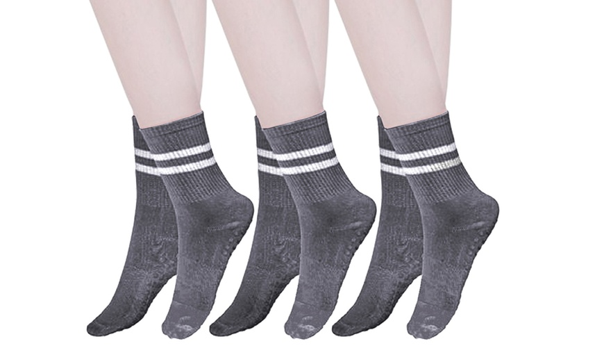 Image 5: Three Packs of Slip-Resistant Workout Socks