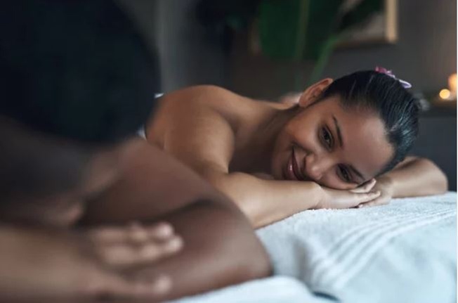 Experience Therapeutic Healing Touch Massages for Couples