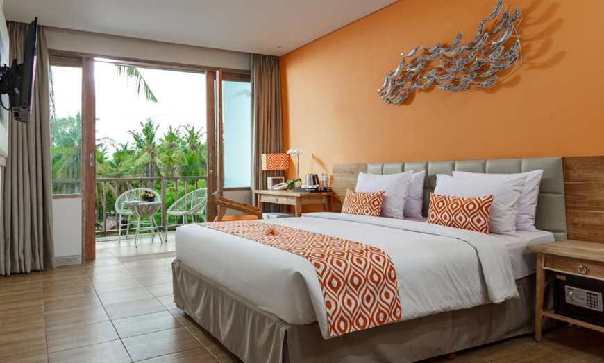 Image 2: Bali: From $899 for a 7-Night Twin Centre Sanur + Nusa Lembongan