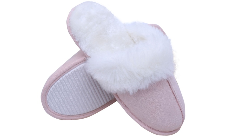 Image 7: Women's Soft Velvet Slippers