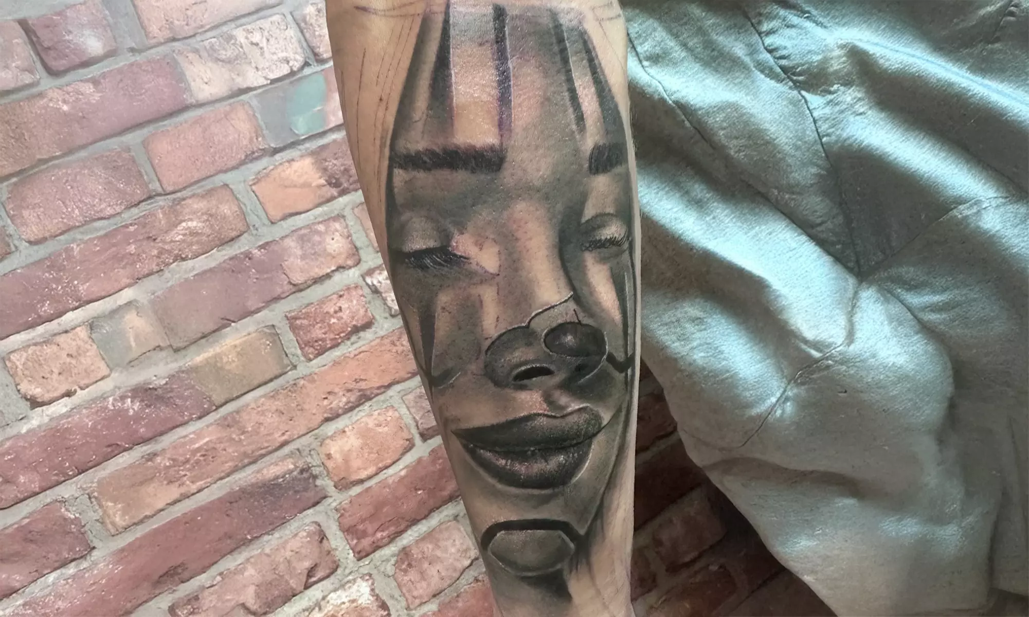 Wykonanie tatuażu czarno-białego lub kolorowego o dowolnej godzinie, 7 dni w tygodniu w Son of Art Tattoo - Primary Image