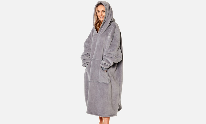 Image 6: Extra Long Oversized Sherpa Hoodie Blanket