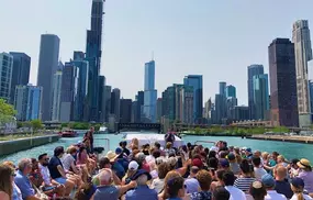 90-Minute Chicago Architecture Boat Tour in Chicago River