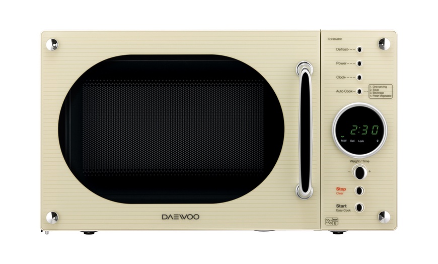 Image 2: Daewoo Retro-Style Microwave