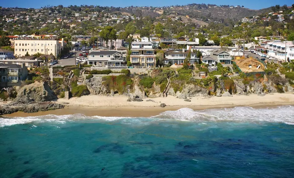 Stay with Dining Credit at La Casa del Camino in Laguna Beach, CA. Dates into March. - Primary Image