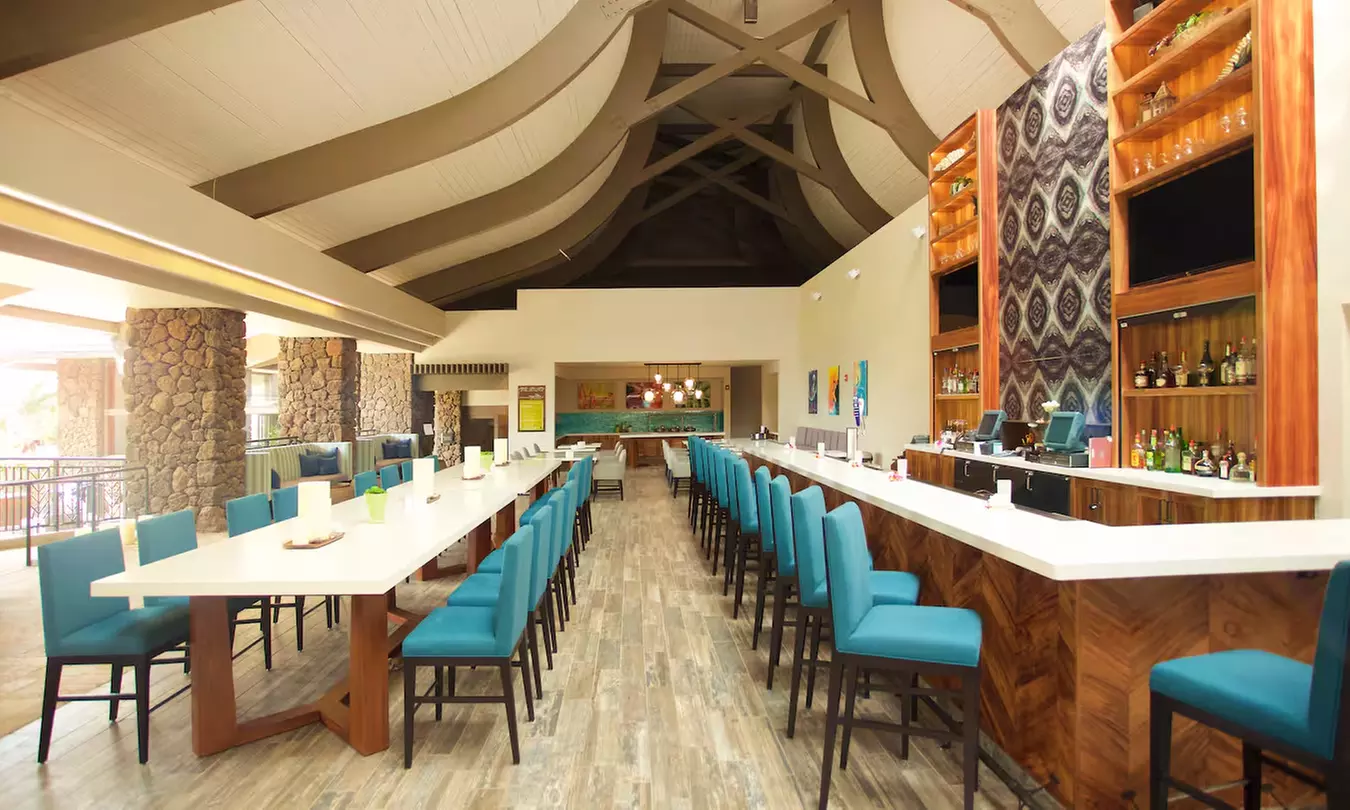 Stunning ocean views overlooking Wailua Bay!