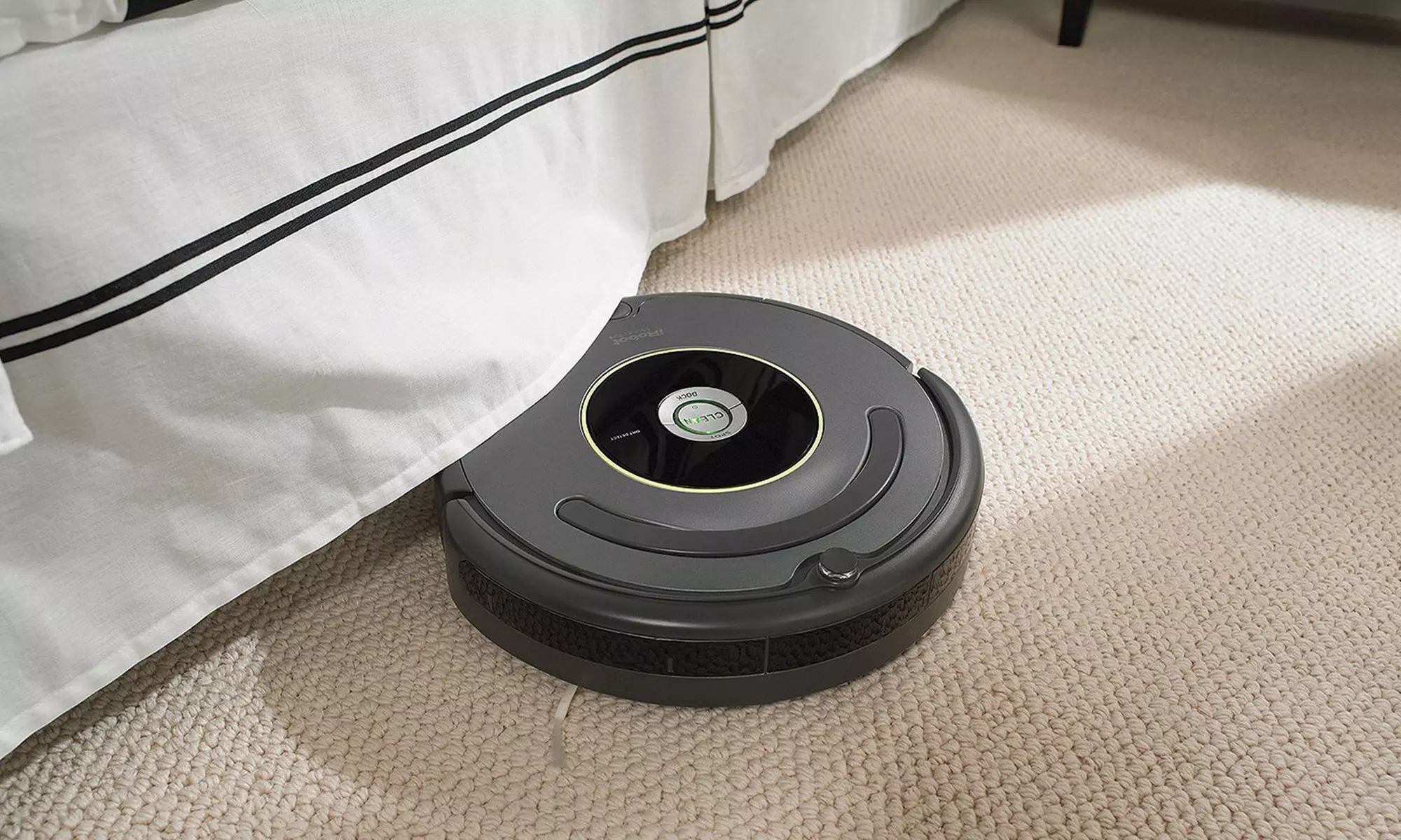 iRobot Roomba 645 Vacuum Cleaning Robot - Second Medium