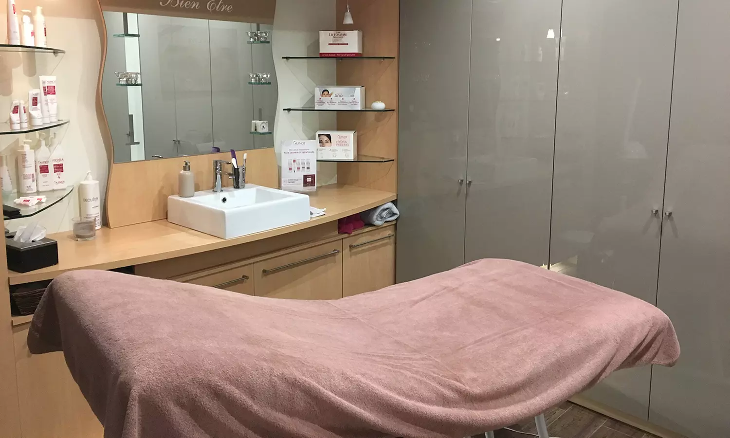 Jusqu'à 40% de remise sur Coloration des cils chez Grain de beauté Limeil Brevanne