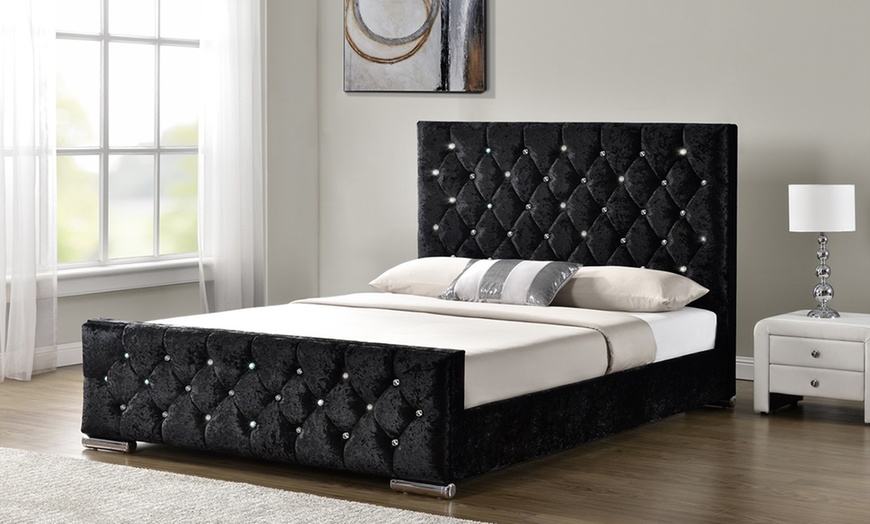 Image 3: Arya Bed