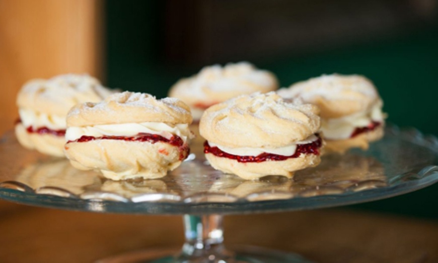 Image 7: Afternoon Tea for Two