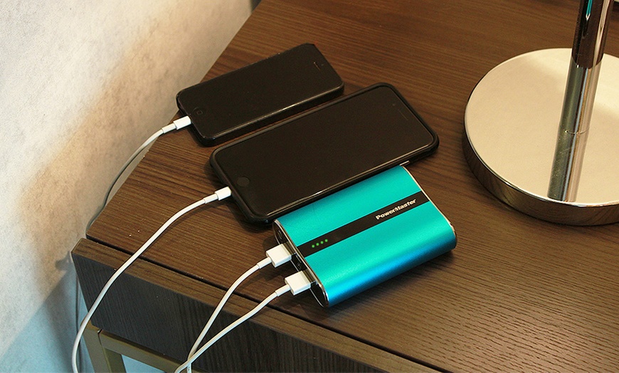 Image 27: Portable 12,000mAh Power Bank