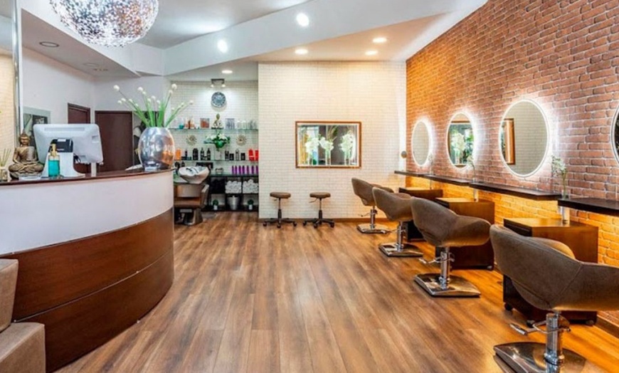 Image 2: Cuidado para pestañas y cejas: lifting y tinte, laminado o depilación 