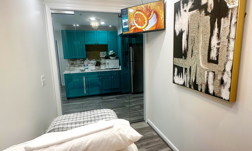 Image 3: Revitalize w/ 30-Min 1, 3, or 5 Private Halo IR Infrared Sauna Session