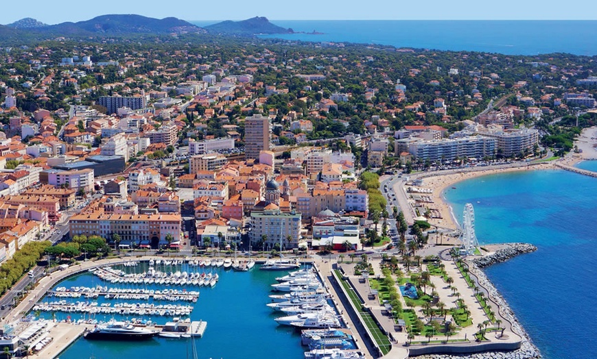 Image 2: Saint-Raphaël : 1 à 3 nuits avec petit-déjeuner et menu découverte