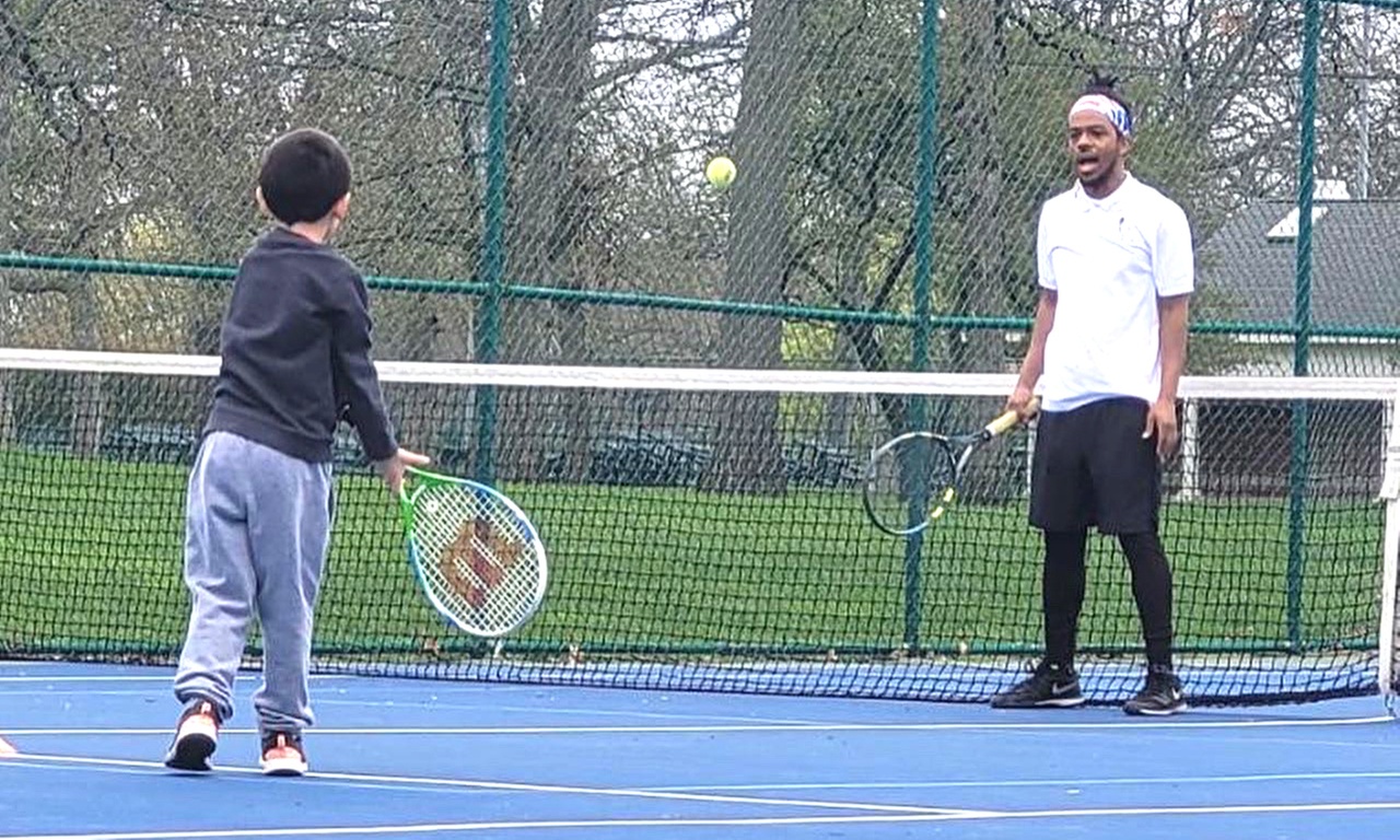 Get Skilled with Beginner & Intermediate Tennis Lessons