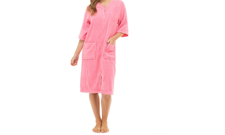 Image 2: Women's Towel Zip-Through Robe