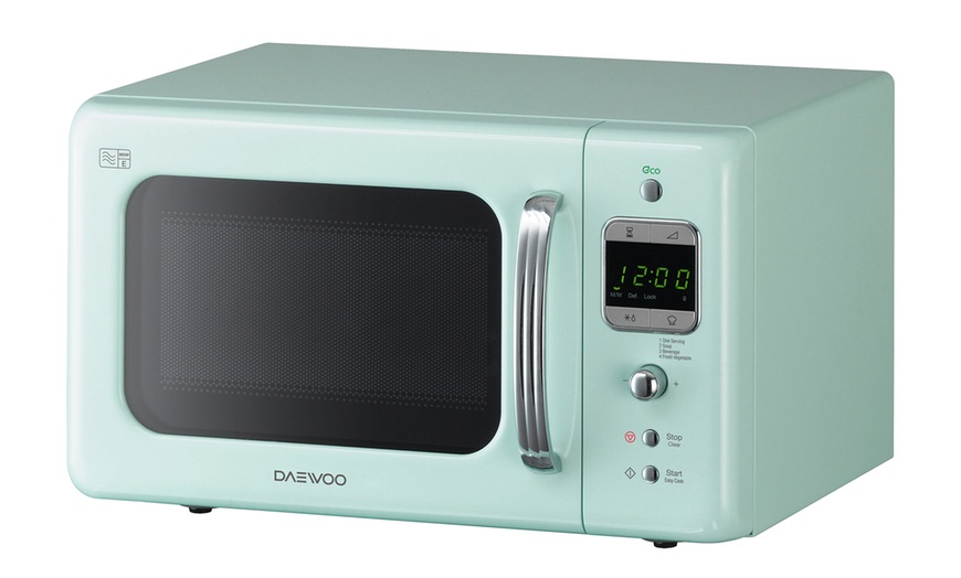 Image 4: Daewoo 800W Retro Microwave