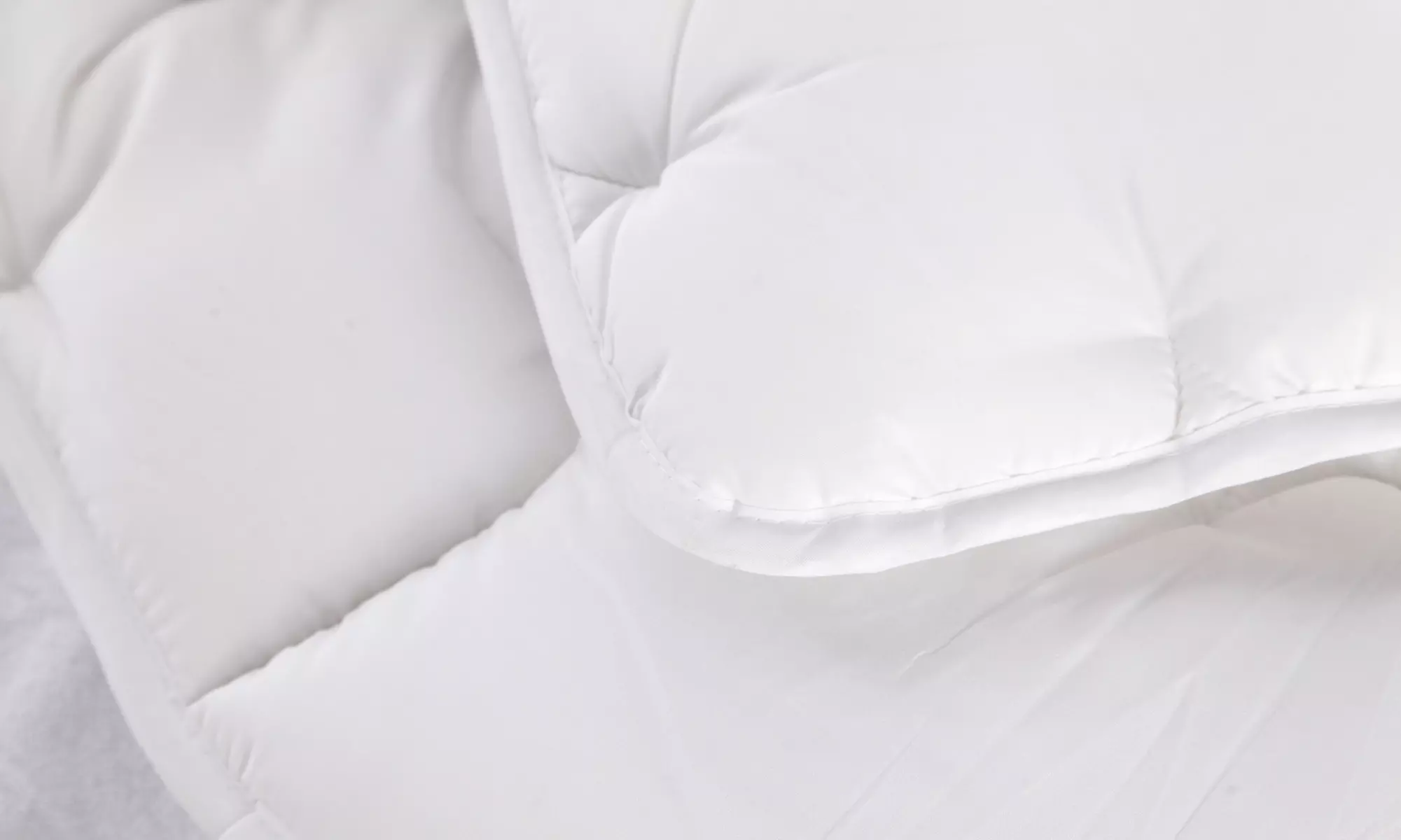 Couette chaude Grand froid 600 gr/m², 100% microfibre, Sampur