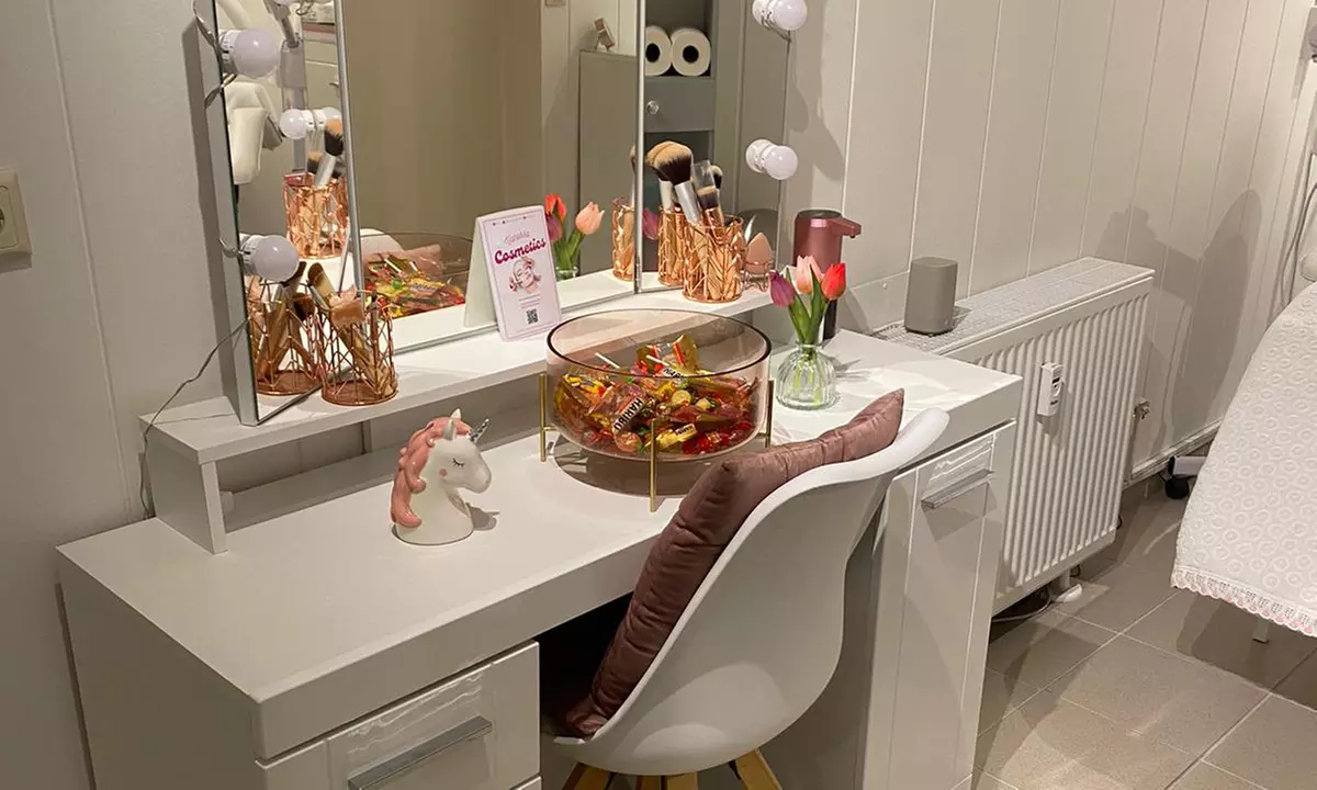 Microneedling / Ultraschall- / Wellness-Gesichtsbehandlung für 1 Pers.