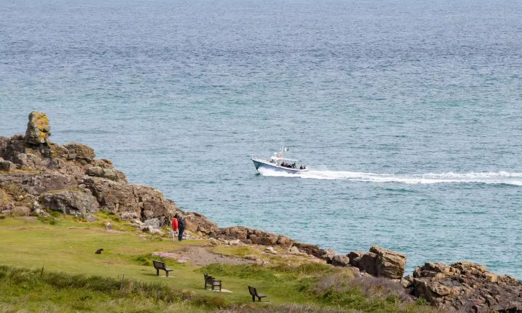 Cornwall: Double or Twin Room w/ Breakfast & Optional £30 F&B Voucher