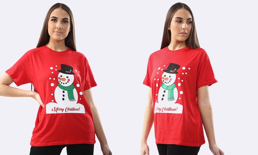 Image 4: Christmas-Themed T-Shirt