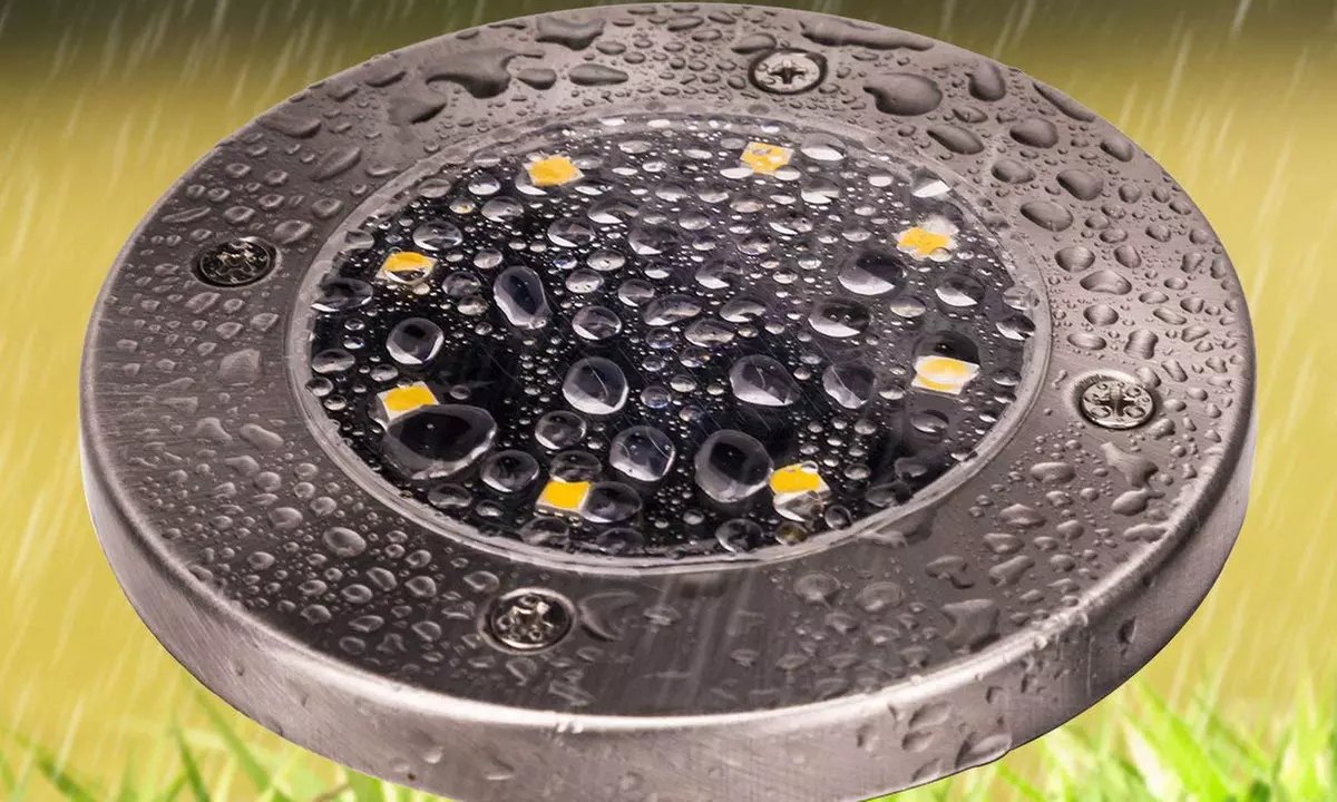 Fino a 10 faretti LED ricaricabili a energia solare