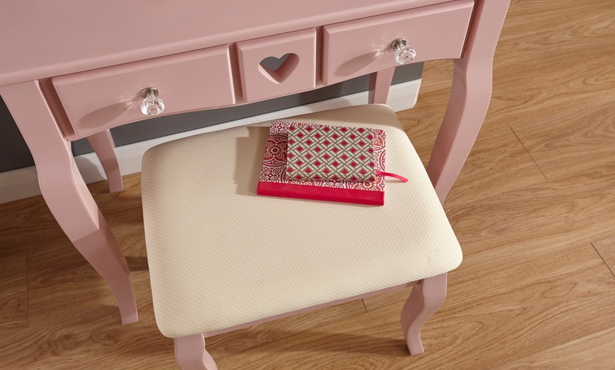 Image 5: Heart Dressing Table and Stool