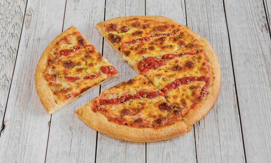 Image 2: Small Pizza with Soft Drink